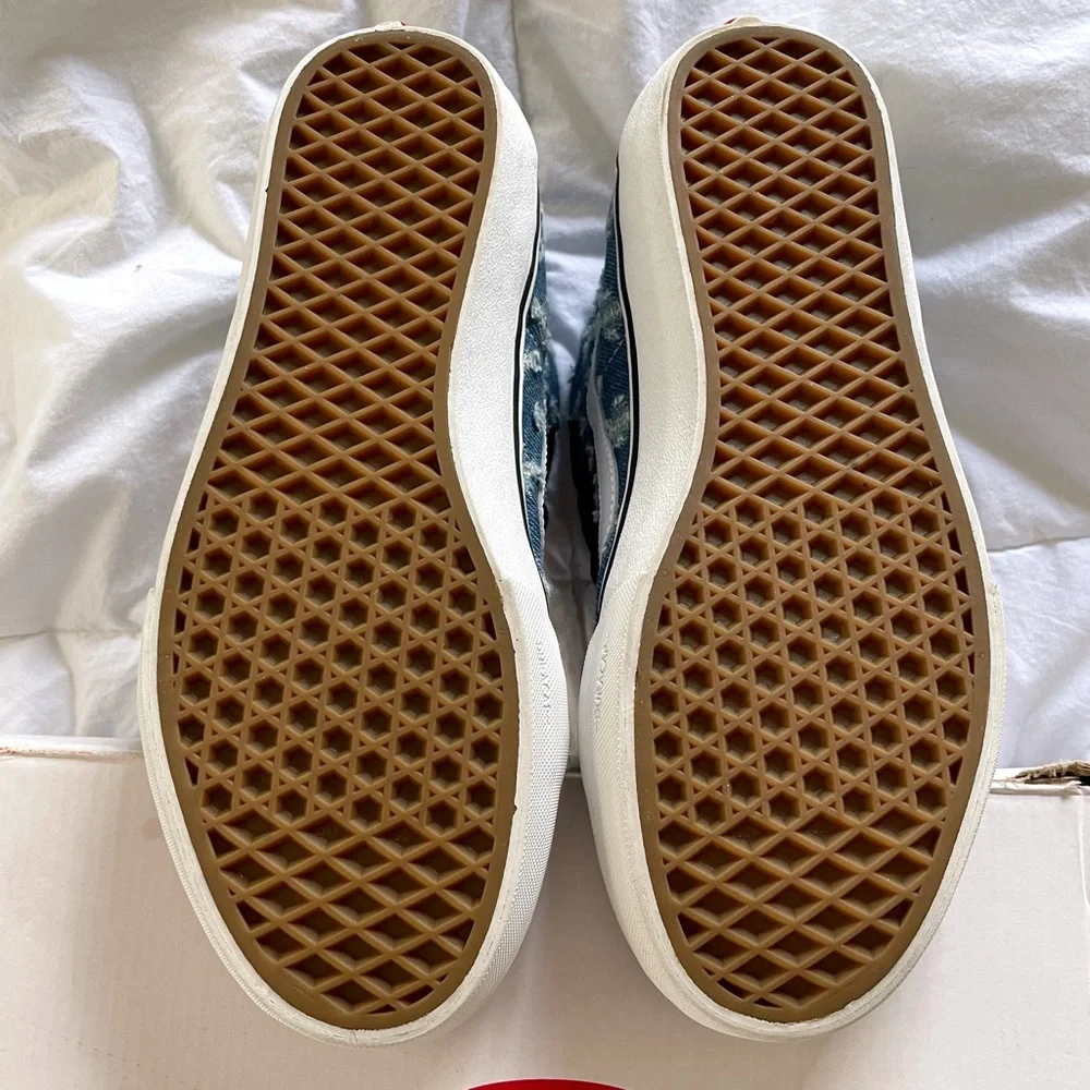 NIB VANS Sk8-Hi x SUPREME Blue Hole Punch Denim 2020 Size 9.5 - Picture 16 of 16